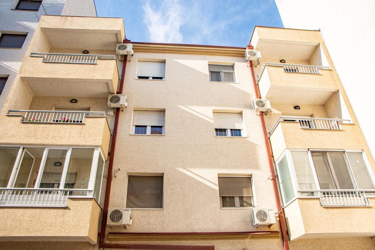 Harizma Apartmani Крагуевац Экстерьер фото