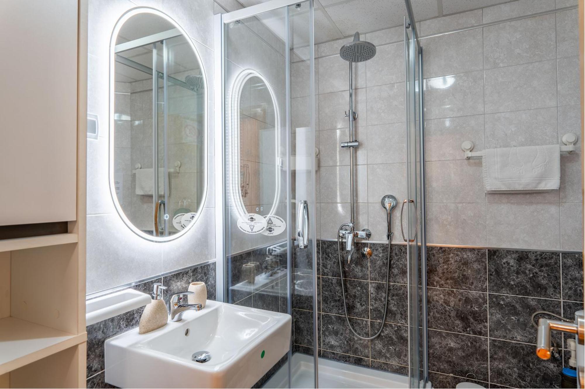 Harizma Apartmani Крагуевац Экстерьер фото